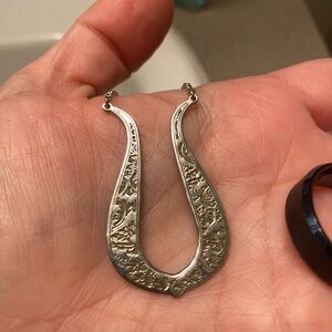 Elegant Silver Ring Holder Keep Safe Pendant Necklace